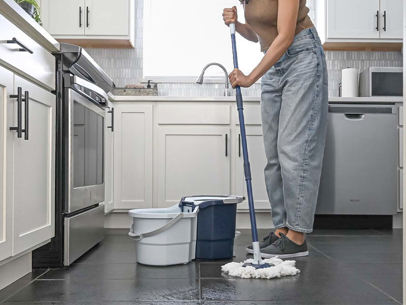 Cách đi dây ống nước máy lọc nước không bị gập xoắn và tách biệt với thiết bị khác.