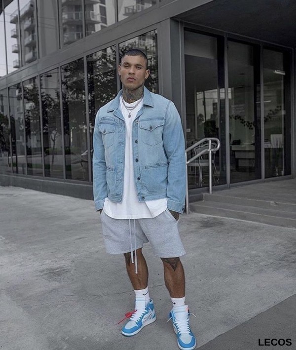 Phối giày Jordan cổ cao nam cùng áo khoác denim