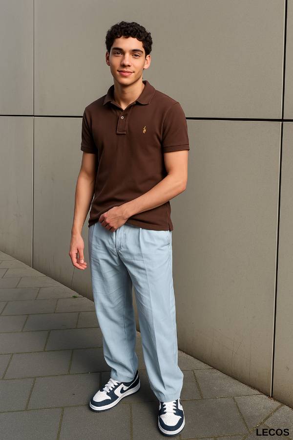 Phối giày Jordan cổ thấp nam với áo polo và quần jeans
