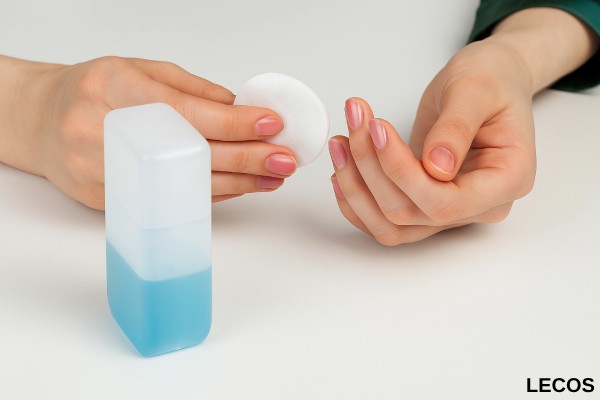 Xử lý vết mực bút bi trên balo da