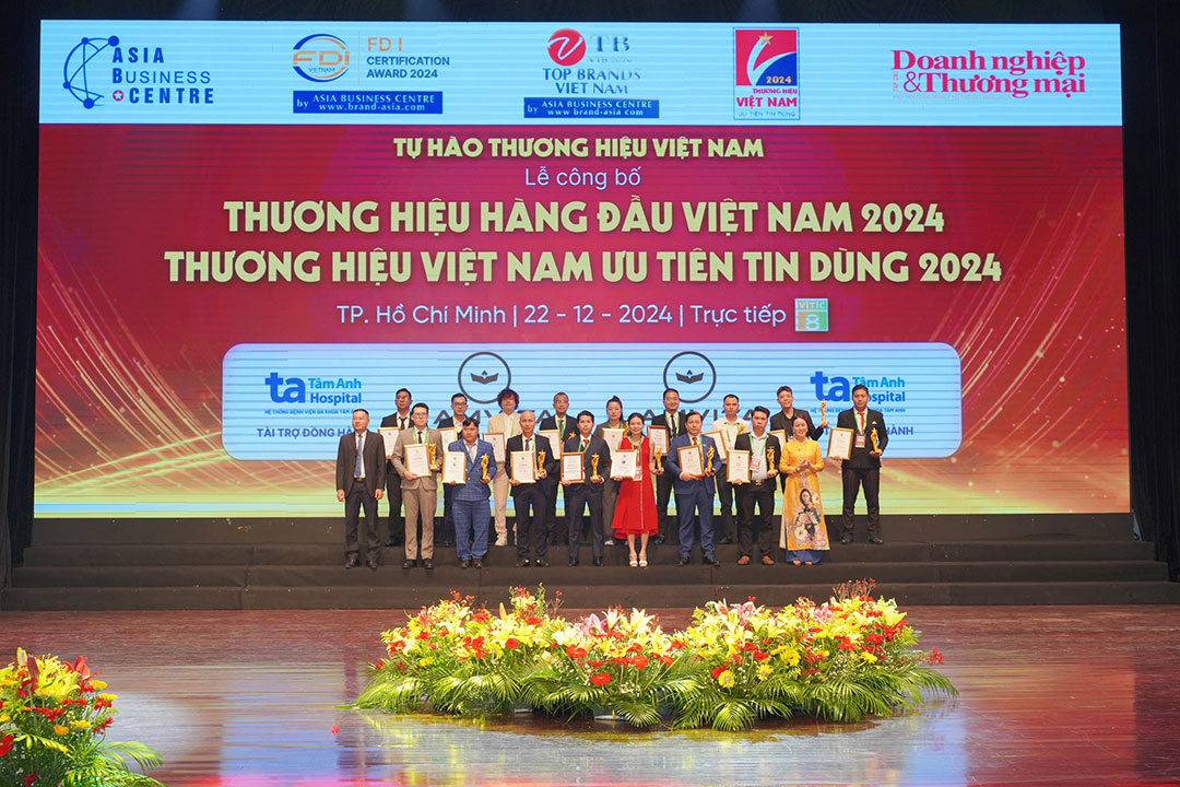 LECOS được vinh danh “Top 10 Thương hiệu Việt Nam tin dùng 2024”.