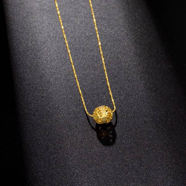 Mặt dây chuyền kim loại quý mang lại nhiều năng lượng tích cực