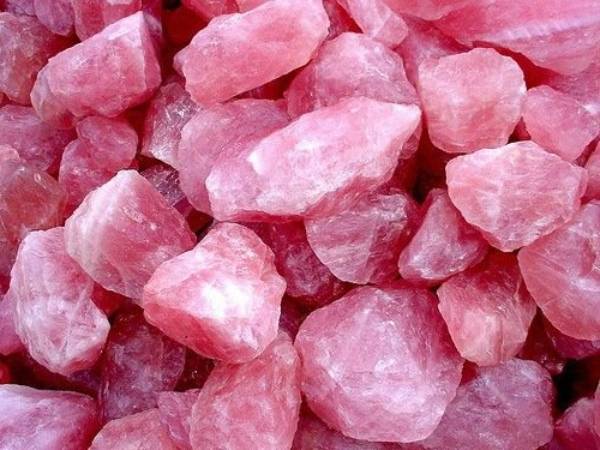 Vật phẩm màu đỏ, hồng có thể gây hao hụt tài lộc