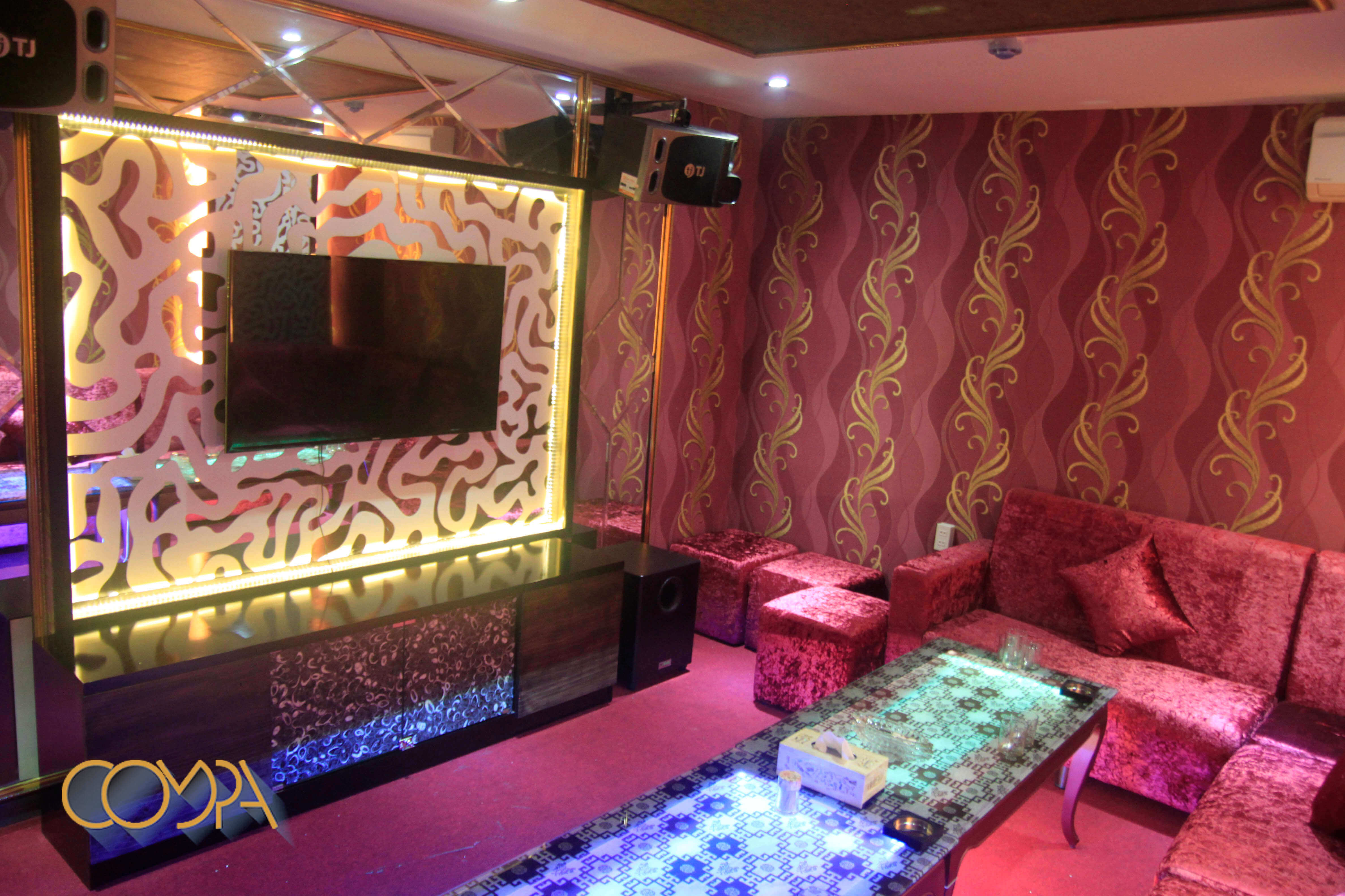 Hình ảnh đã thi công phòng Karaoke Cream với phong cách hiện đại