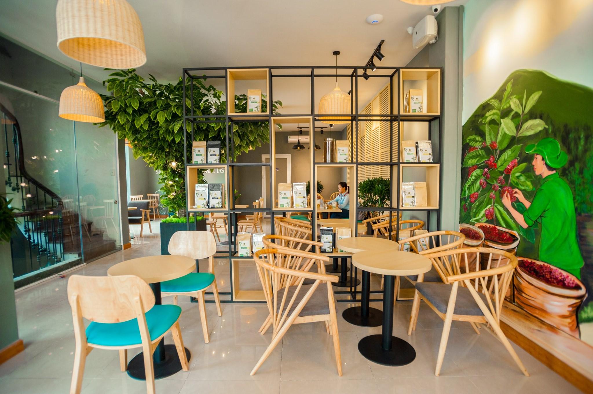 Thi công nội thất không gian quán.