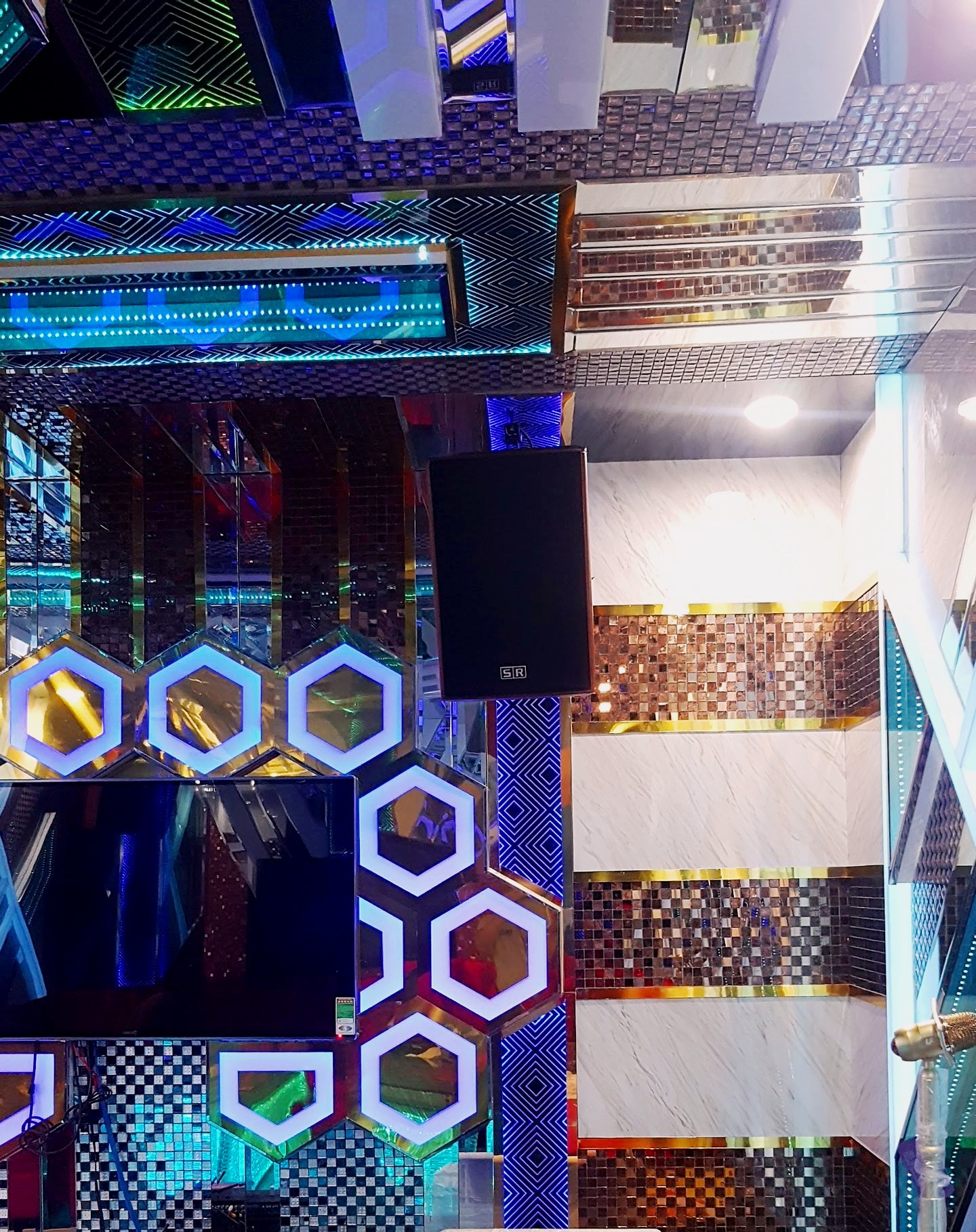 Hình ảnh các chi tiết vách của công thi công phòng karaoke gia đình Ngọc Anh