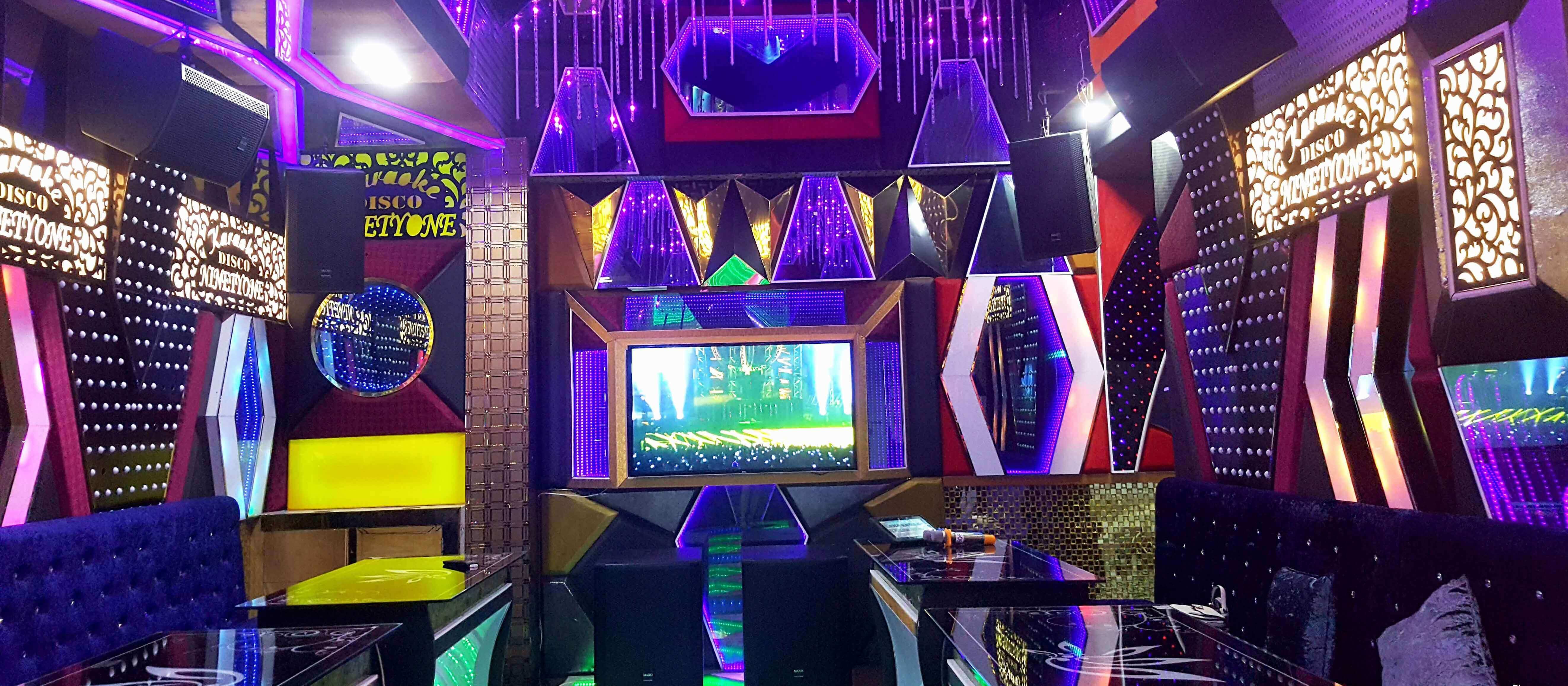 Hình ảnh thi công thực tế phòng Karaoke Ninety One Cần Thơ