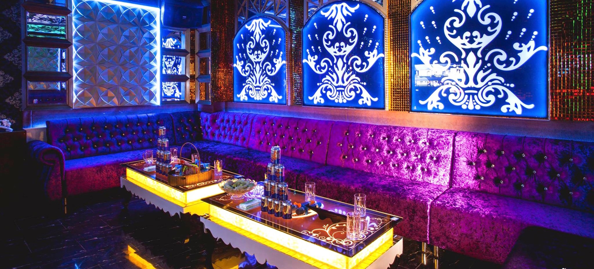 Hình ảnh thi công thực tế phòng Karaoke Ninety One Cần Thơ