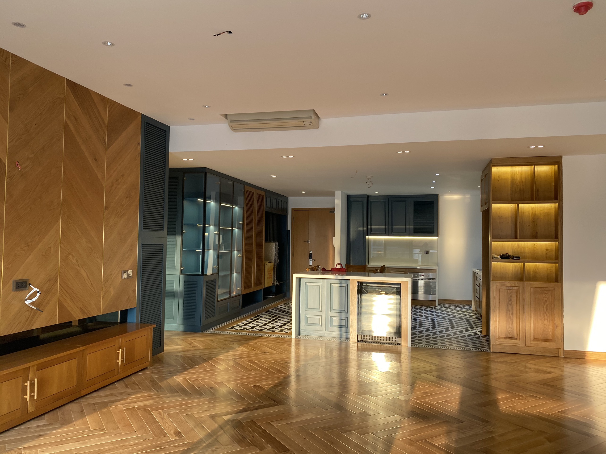 Không gian mở rộng với thiết kế khách bếp liền kề