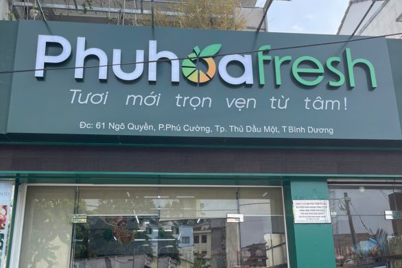 Biển hiệu mới của Phuhoa Fresh tại chi nhánh Ngô Quyền