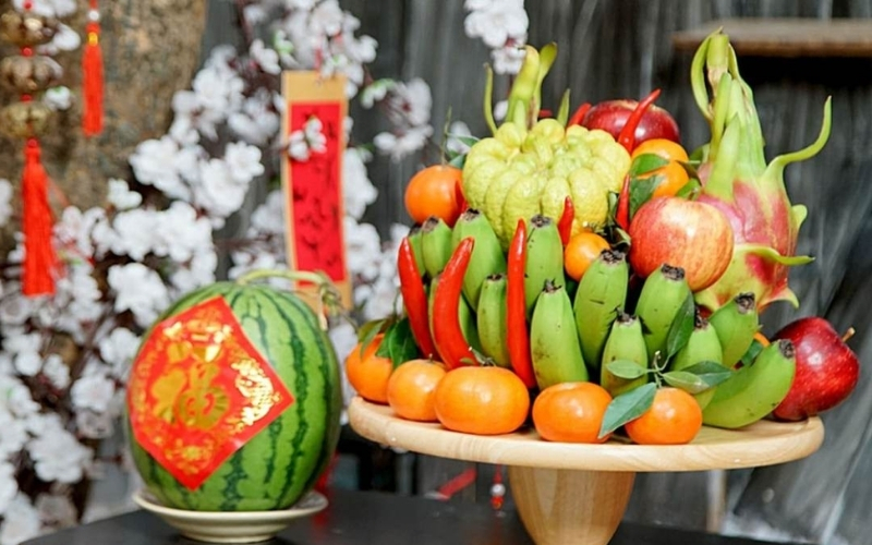 Trong văn hóa Tết Việt, mâm ngũ quả truyền thống thường gắn liền với các loại trái cây bản địa