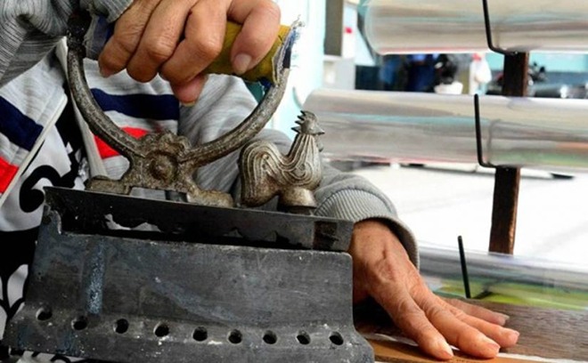 Bàn Ủi Gà Đồng Đen - Cửu Diệu Thiên