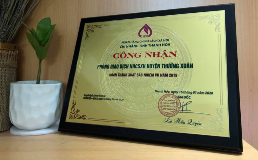 Biểu Trưng Doanh Nghiệp Bằng Đồng In Logo Đồ Đồng Cao Cấp