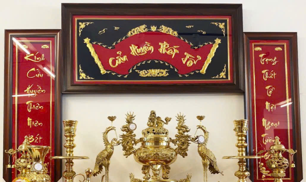 Hoành Phi Câu Đối Bằng Đồng - Cửu Diệu Thiên