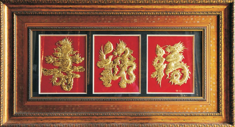 Ánh Kim Rực Rỡ: Yếu Tố Của Sự Quyền Quý Và Tài Lộc-Cửu Diệu Thiên