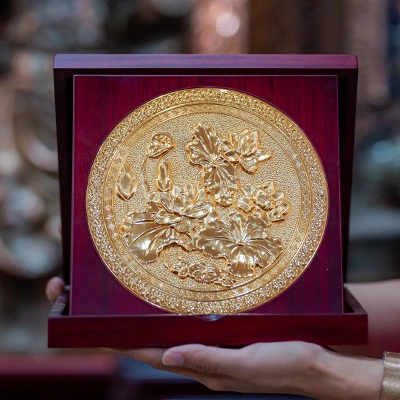 Phong Thủy Của Tranh Hoa Vàng Bằng Đồng-Cửu Diệu Thiên