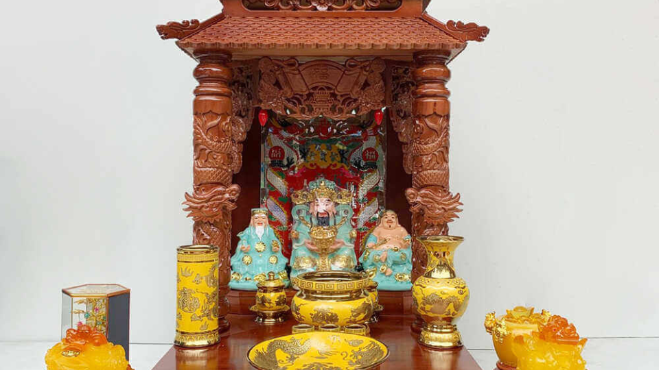 Bàn Thờ Thần Tài Bằng Đồng: Tinh Hoa Nghệ Thuật Thủ Công.-Cửu Diệu Thiên