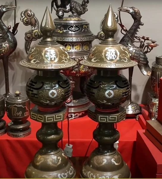 Vai Trò Của Đèn Thờ Bằng Đồng Trong Phong Thủy-Cửu Diệu Thiên