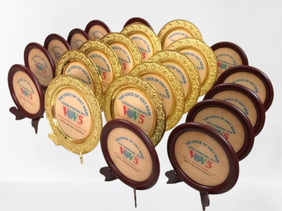 Kiểm Tra Chất Lượng Và Đóng Gói Sản Phẩm - Đồ Đồng Cao Cấp