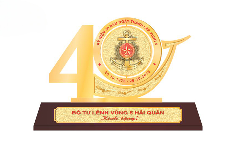 Kỷ Niệm Chương Kết Hợp Đồng Và Gỗ -Đồ Đồng Cao Cấp