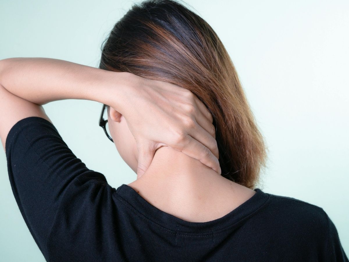 Hướng dẫn sử dụng máy massage cổ an toàn đúng kỹ thuật