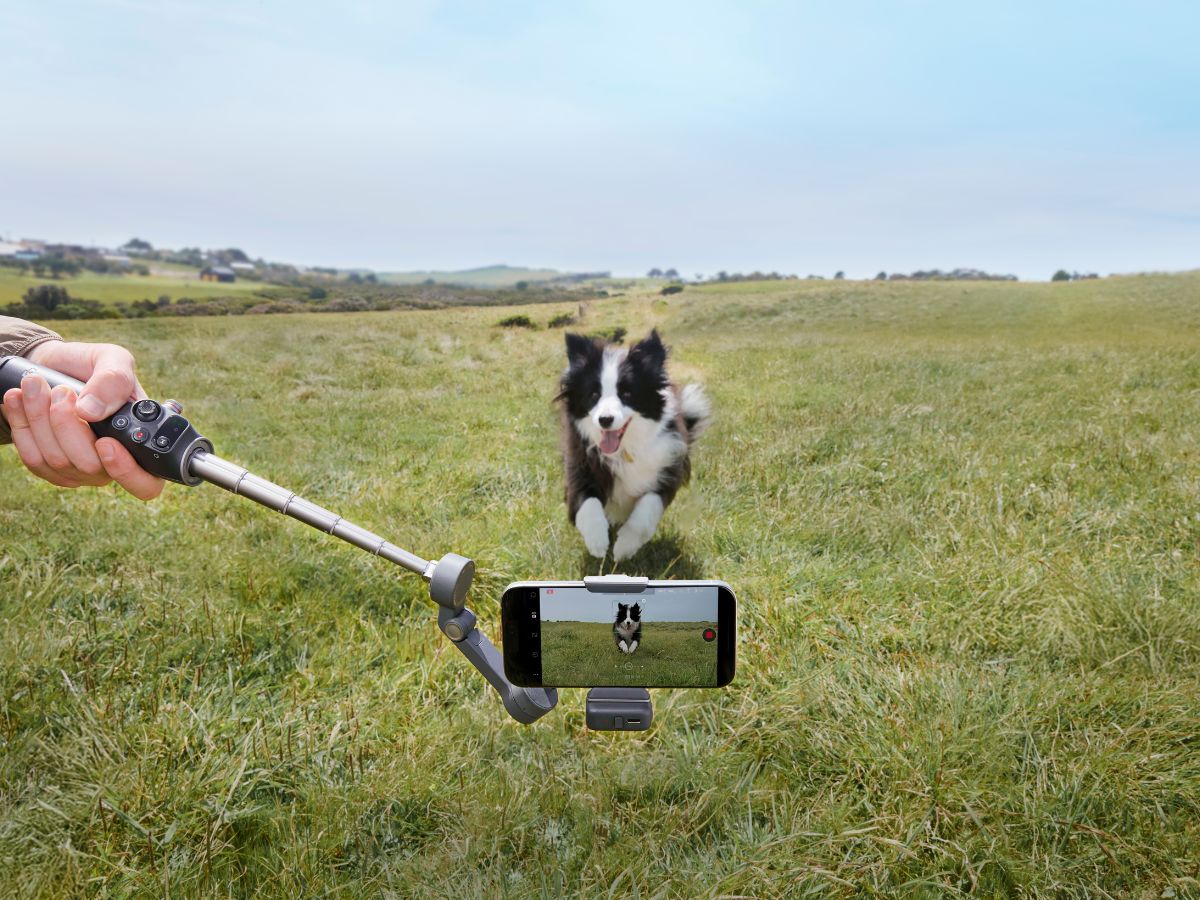 thực hiện cú máy Dolly In mượt mà bằng gimbal điện thoại