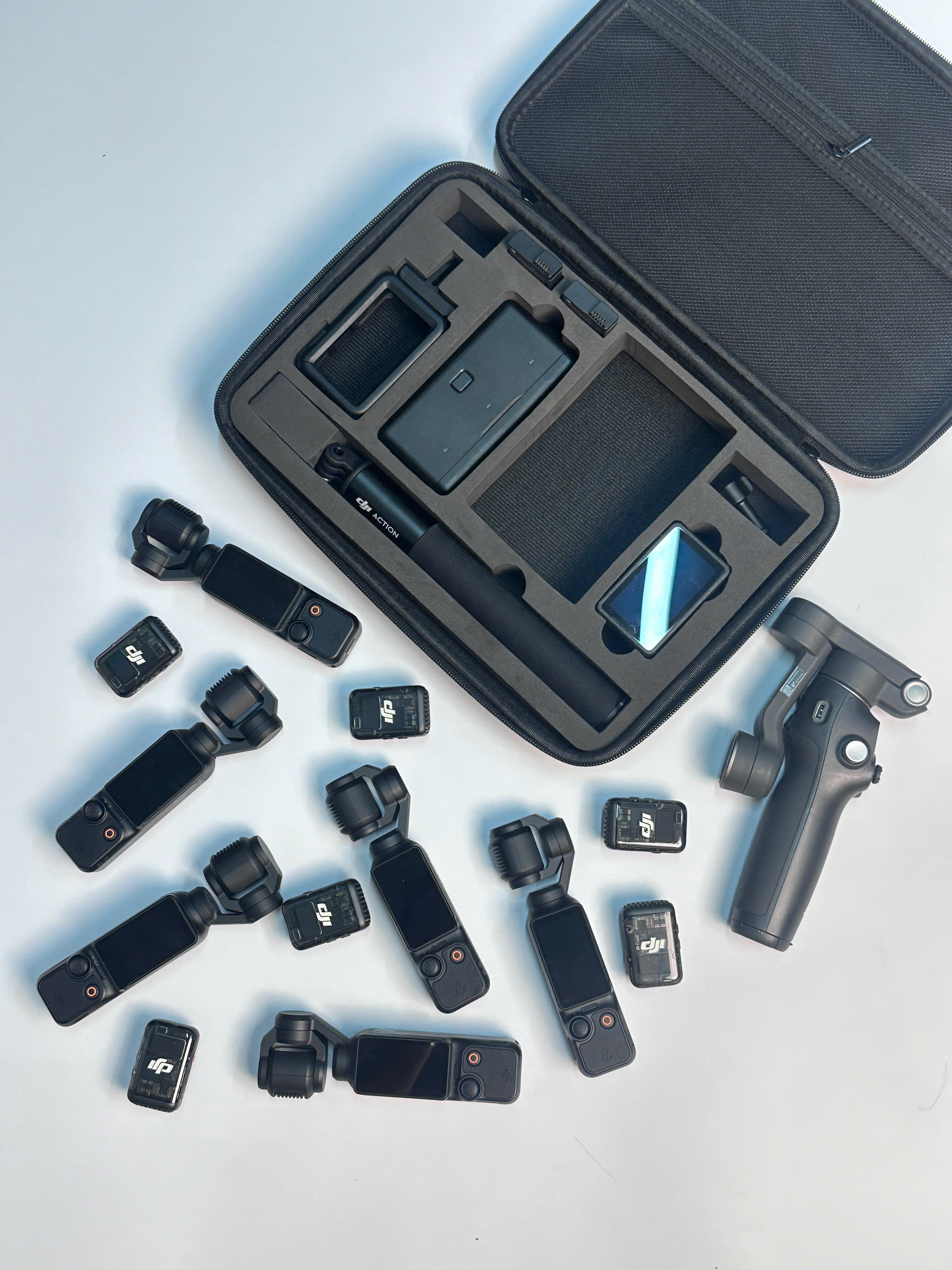 Các dòng máy quay DJI đời mới luôn sẵn sàng phục vụ khách thuê