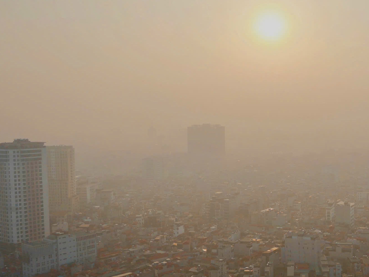 Ô nhiễm môi trường từ khói bụi tại Hà Nội và TP.HCM