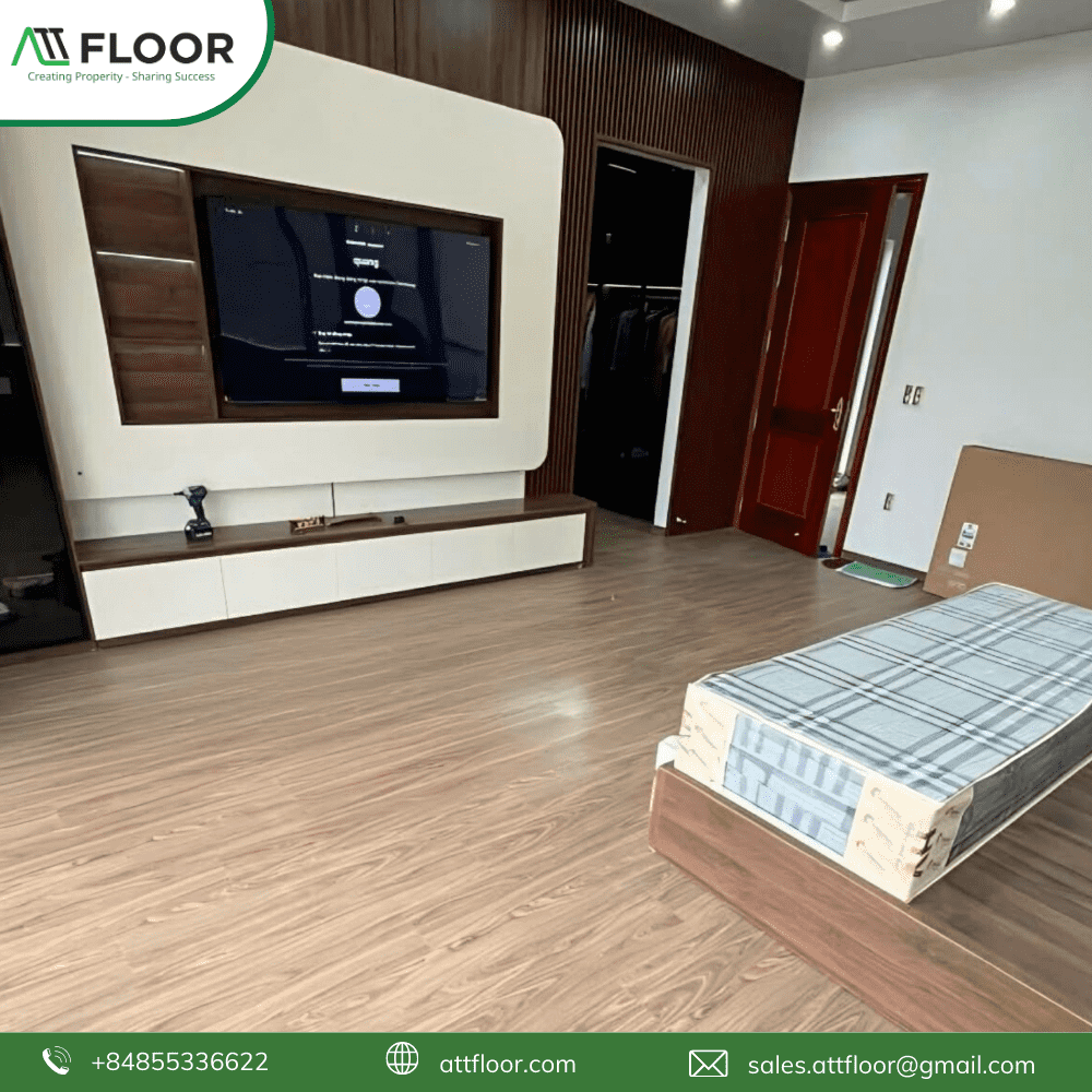 Wood-grain SPC flooring