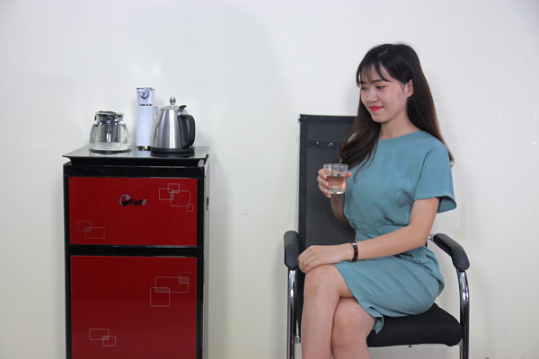 Cây nước nóng lạnh bàn trà, bình âm FujiE WD3000C