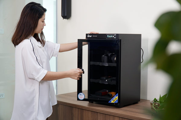 Tủ chống ẩm FujiE DHC60 ( 60 lít )