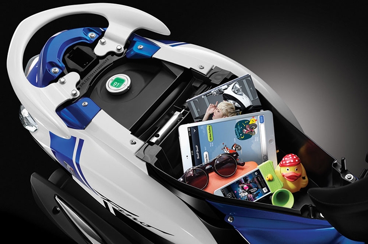 cho điện thoại vào cốp xe có thể gây nguy hiểm