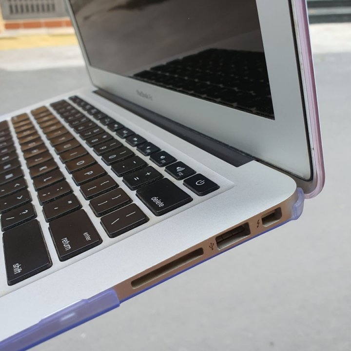 Ốp Macbook In Hình Logo Sáng Tạo (C20)