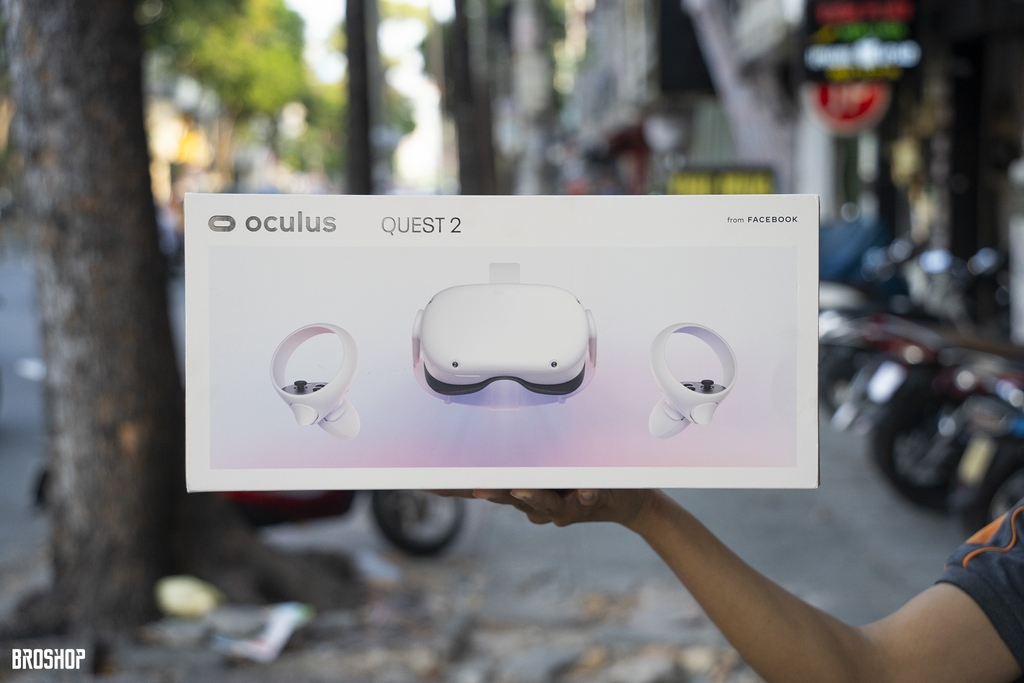 tren-tay-kinh-thuc-te-ao-oculus-quest-2-kinh-thuc-te-ao-tot-nhat-tren-thi-truong