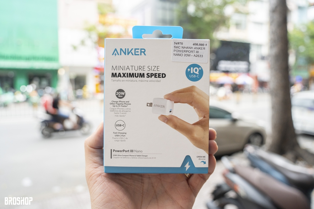 tren-tay-sac-nhanh-anker-powerport-iii-nano-20w-a2633-danh-cho-iphone-12-series