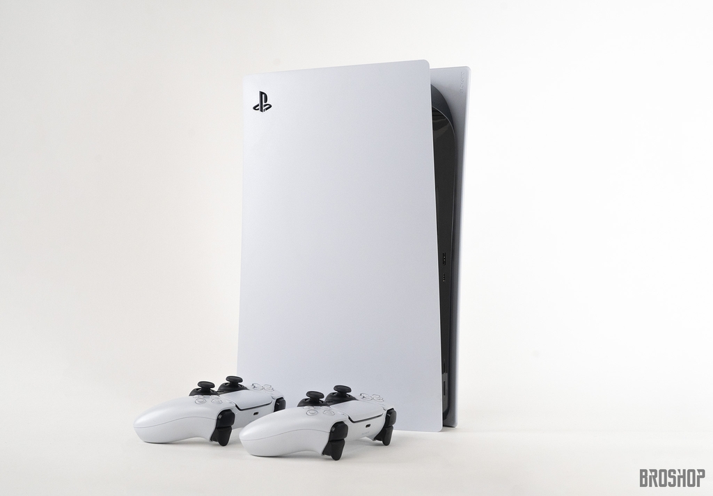 tren-tay-may-choi-game-sieu-pham-sony-playstation-ps5-sieu-to-khong-lo