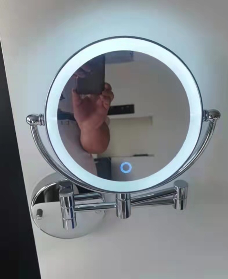 Gương phóng đại có đèn LED, cảm ứng CLEANMAX