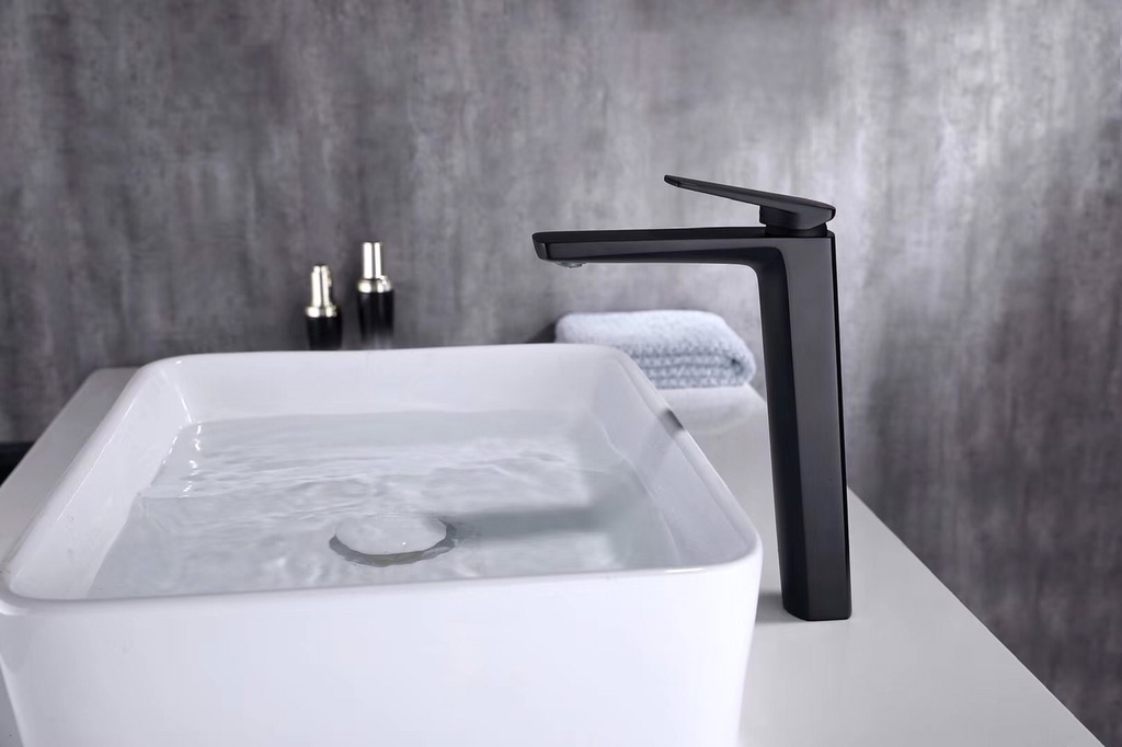 Vòi chậu dương bàn màu đen cao 30cm V65-HBL - 2202H