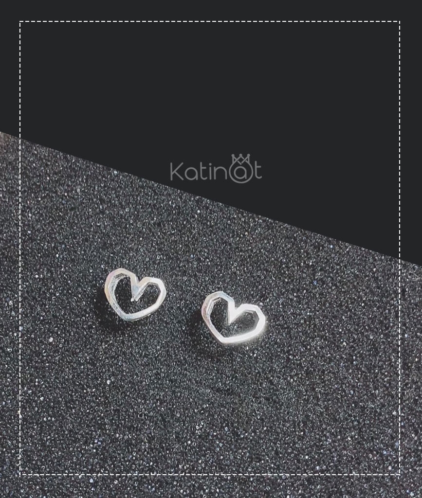 Bong tai bac ve hinh trai tim