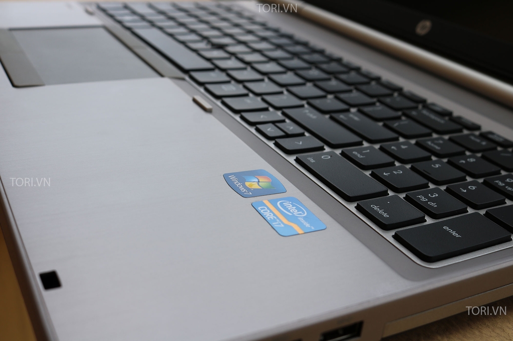 HP Elitebook 8570p 15.6 HD+, i7-3720QM, Ram 4Gb, Hdd 320Gb, Cạc Rời - 1