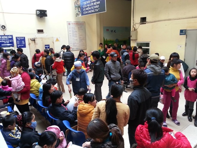 ùn-tắc-tại-bệnh-viện