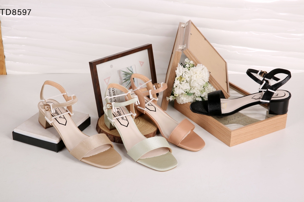 SANDAL CAO GÓT TD8597