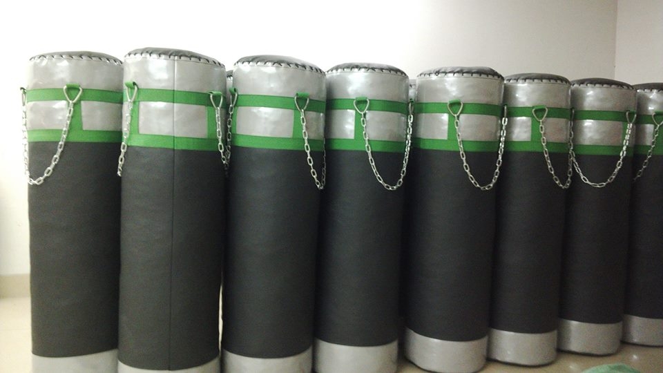 Bao cát tập đấm cỡ to 1,1 m