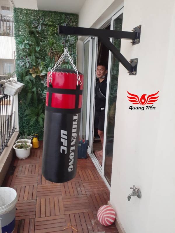 Giá treo bao cát 8 lỗ sắt siêu chắc kèm vòng bi sơn tĩnh điện QT210