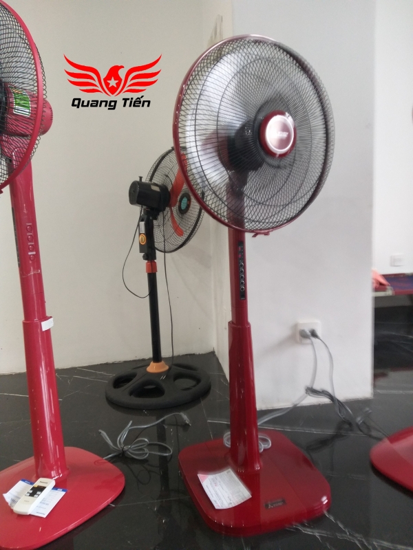 Quạt cây  đứng Panasonic, màu đỏ, có điều khiển F-409KMR