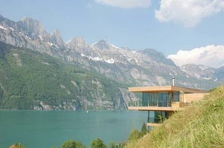 Nhà gỗ đẹp ven hồ Thụy Sĩ - Nhagobinhthuoc.com