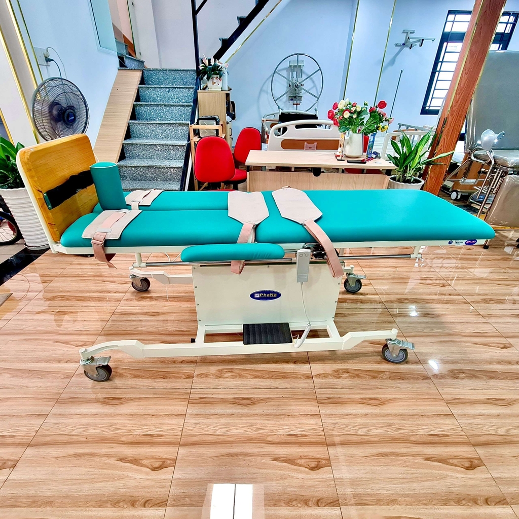PN36LD - Giường xiên quay tập đứng bệnh nhân lớn (điện)