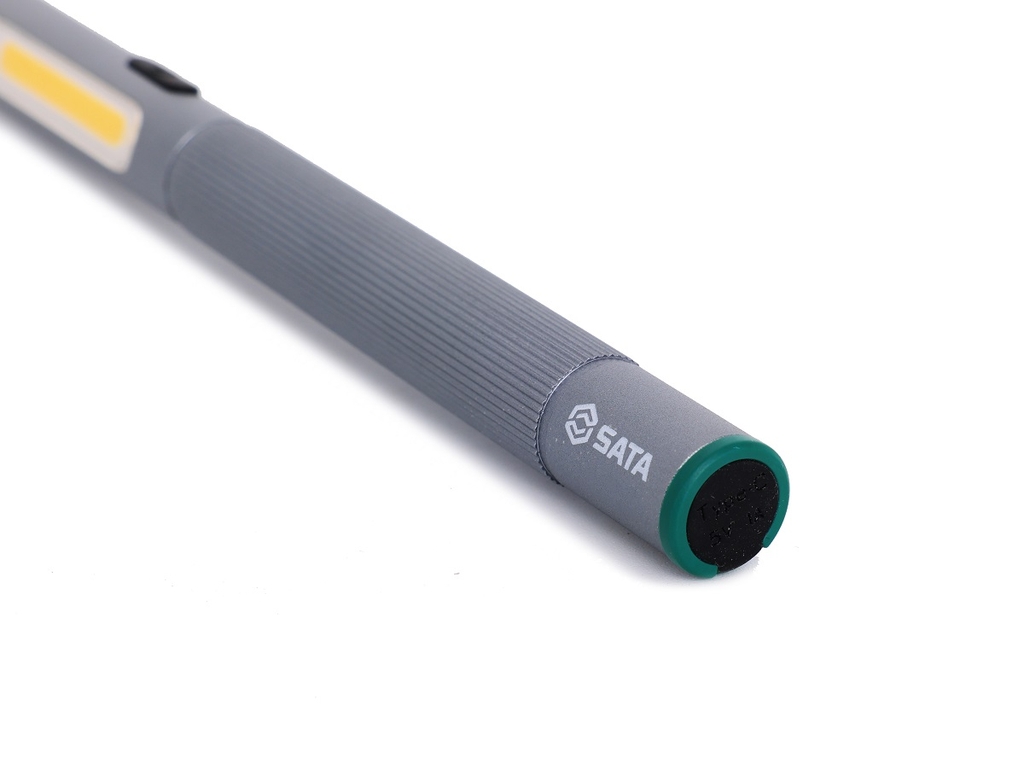 Đèn pin loại cầm tay dạng gấp  600LM SATA 90720A - ALUMINUM ALLOY PENLIGHT 300LM