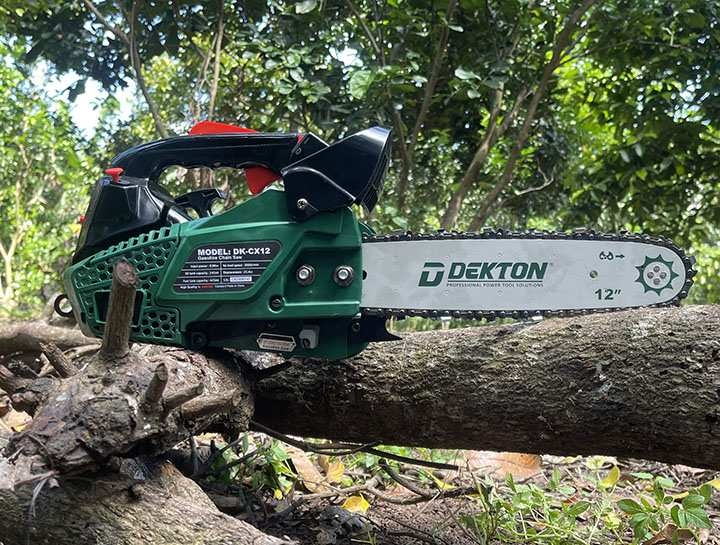Máy cưa xích dùng xăng Dekton DK-CX12