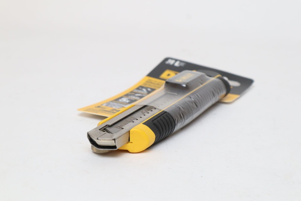 Dao rọc 18m Dewalt DWHT10249-30